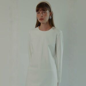 NWT Classic Six Twiggy Elegant Cream Long Sleeve Dress